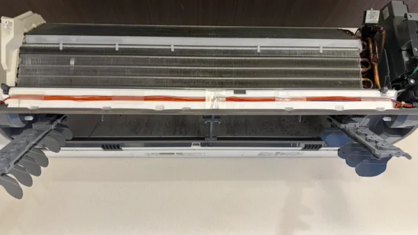 お掃除機能付きエアコンクリーニング（名古屋市昭和区）